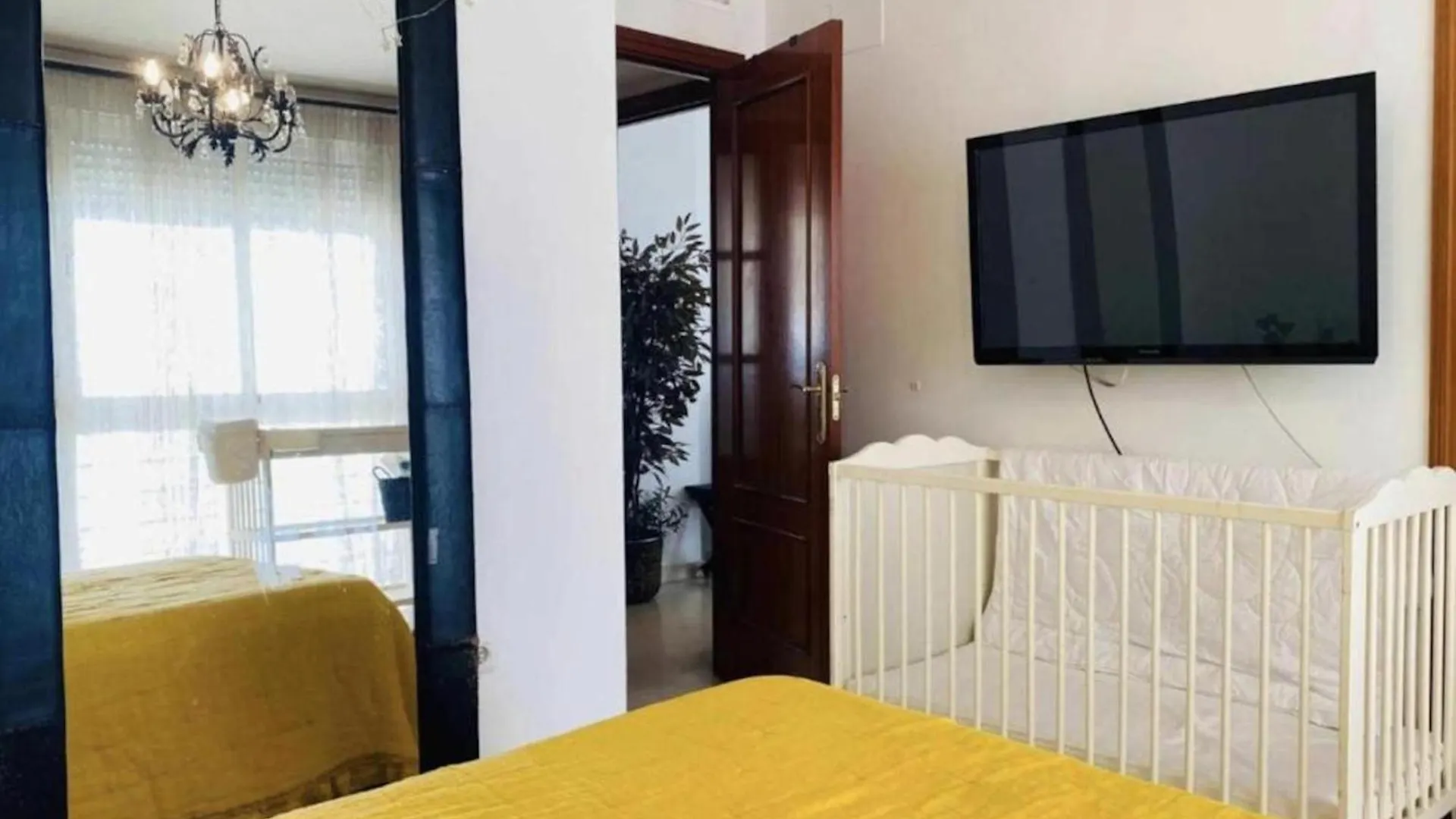 H2M Plaza De Toros Vieja 2 Bedroom Smart Tv & Wifi Malaga Spain